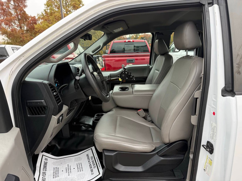 Ford F-150 Vehicle Full-screen Gallery Image 07