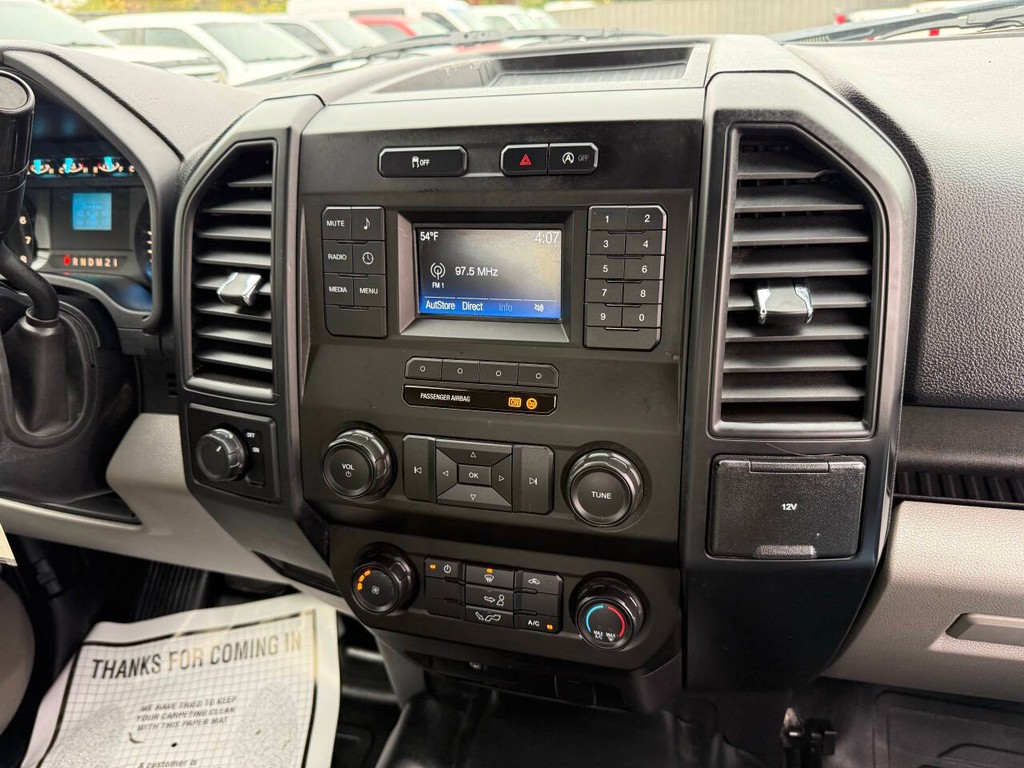 Ford F-150 Vehicle Full-screen Gallery Image 22