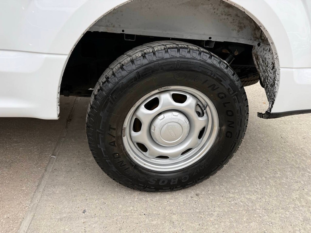 Ford F-150 Vehicle Full-screen Gallery Image 31