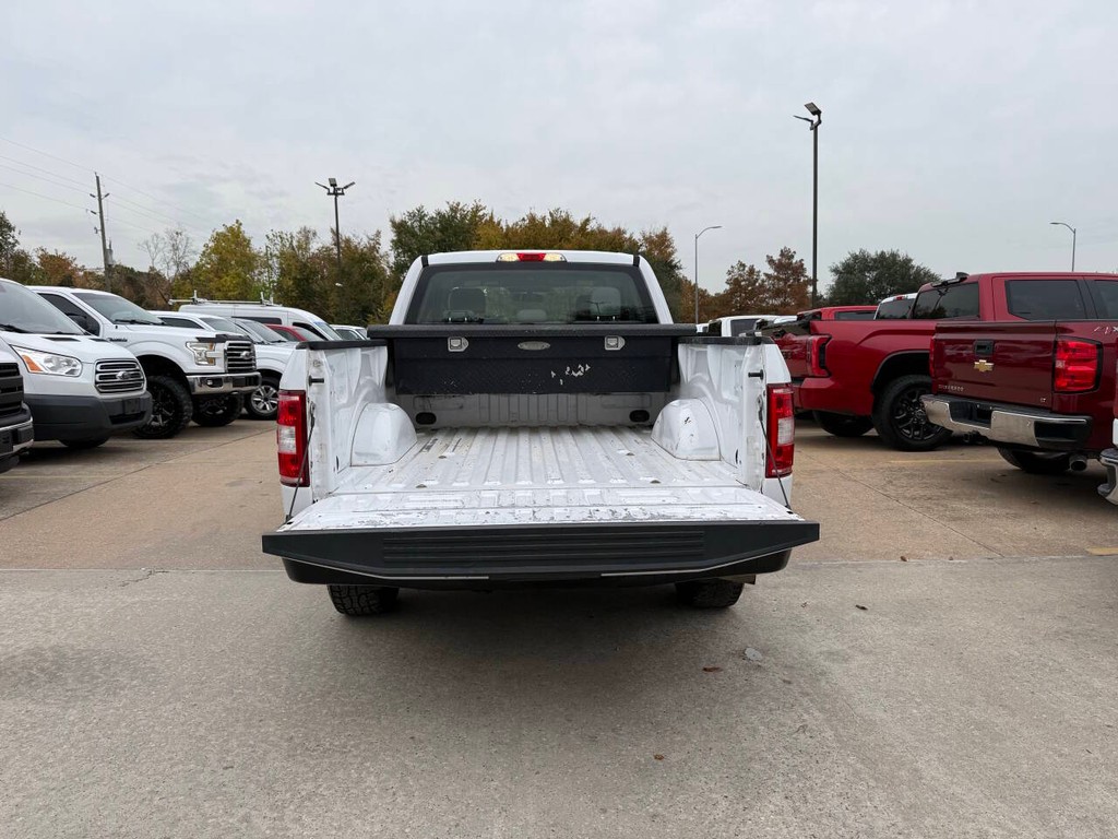 Ford F-150 Vehicle Full-screen Gallery Image 33