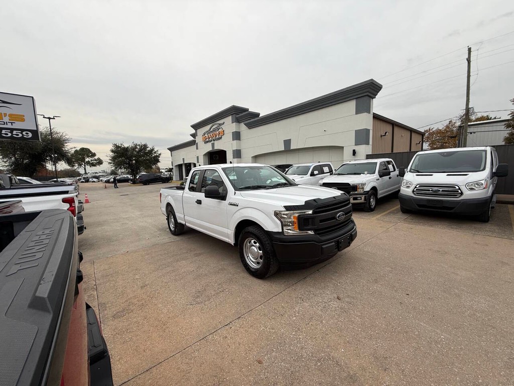 Ford F-150 Vehicle Full-screen Gallery Image 39