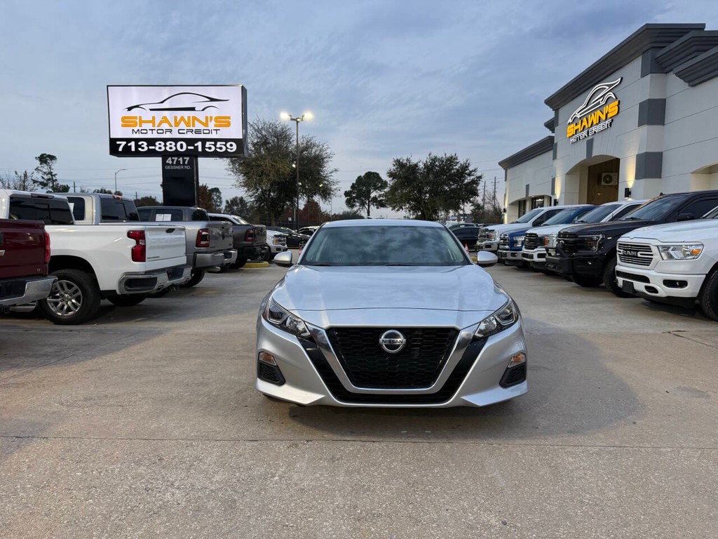 Nissan Altima Vehicle Full-screen Gallery Image 38