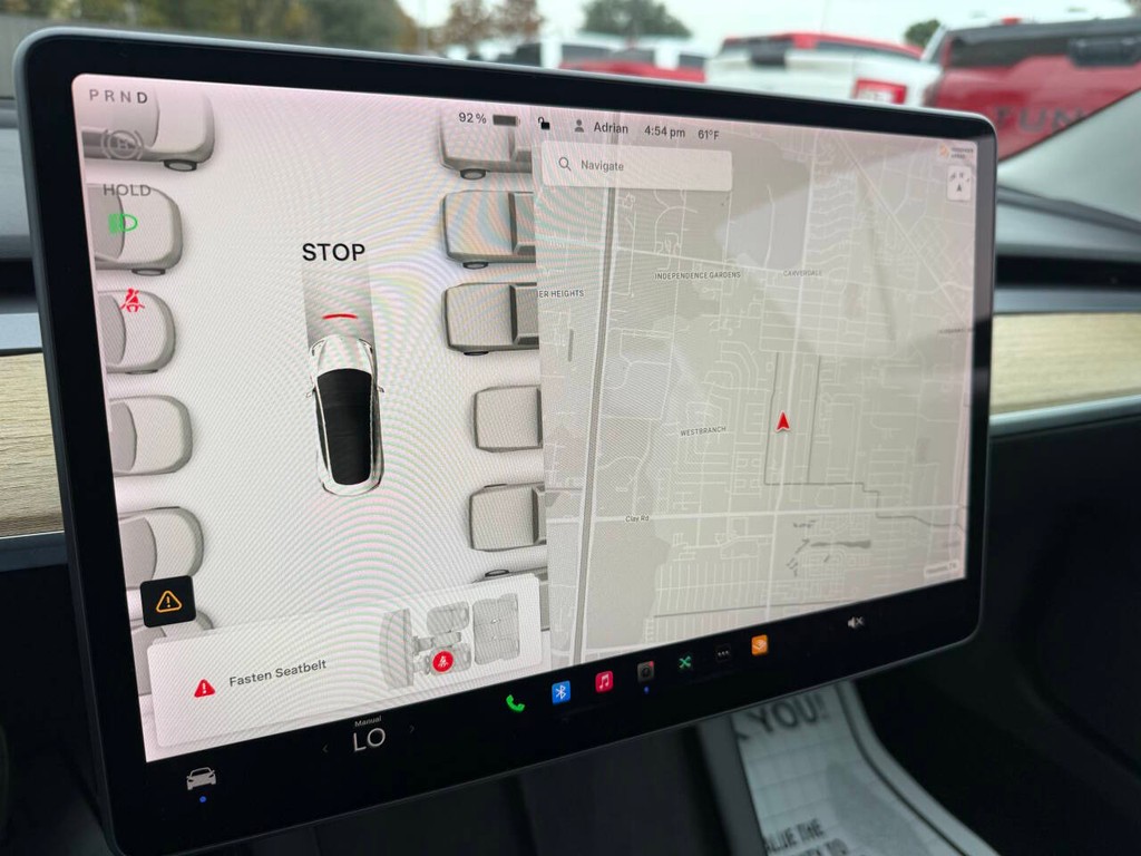 Tesla Model 3 Vehicle Full-screen Gallery Image 26
