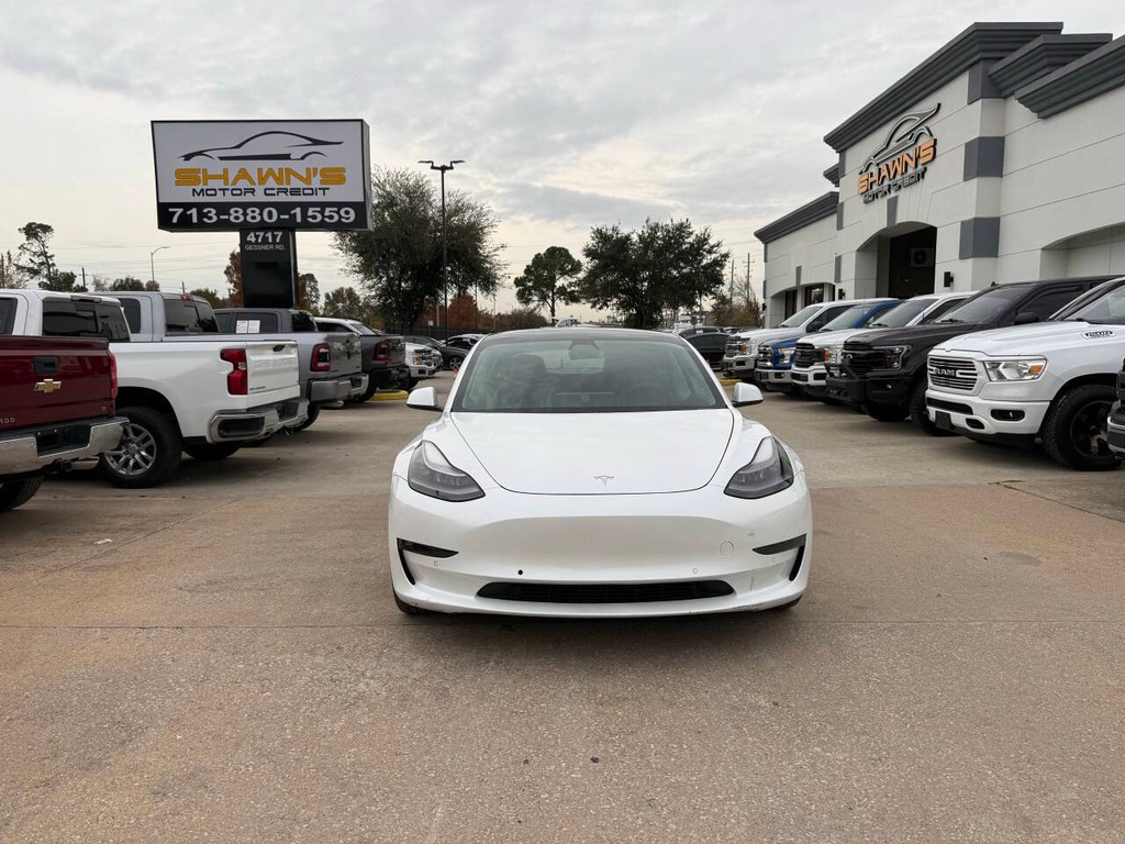 Tesla Model 3 Vehicle Full-screen Gallery Image 38