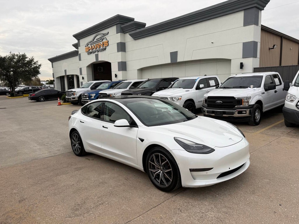Tesla Model 3 Vehicle Full-screen Gallery Image 39