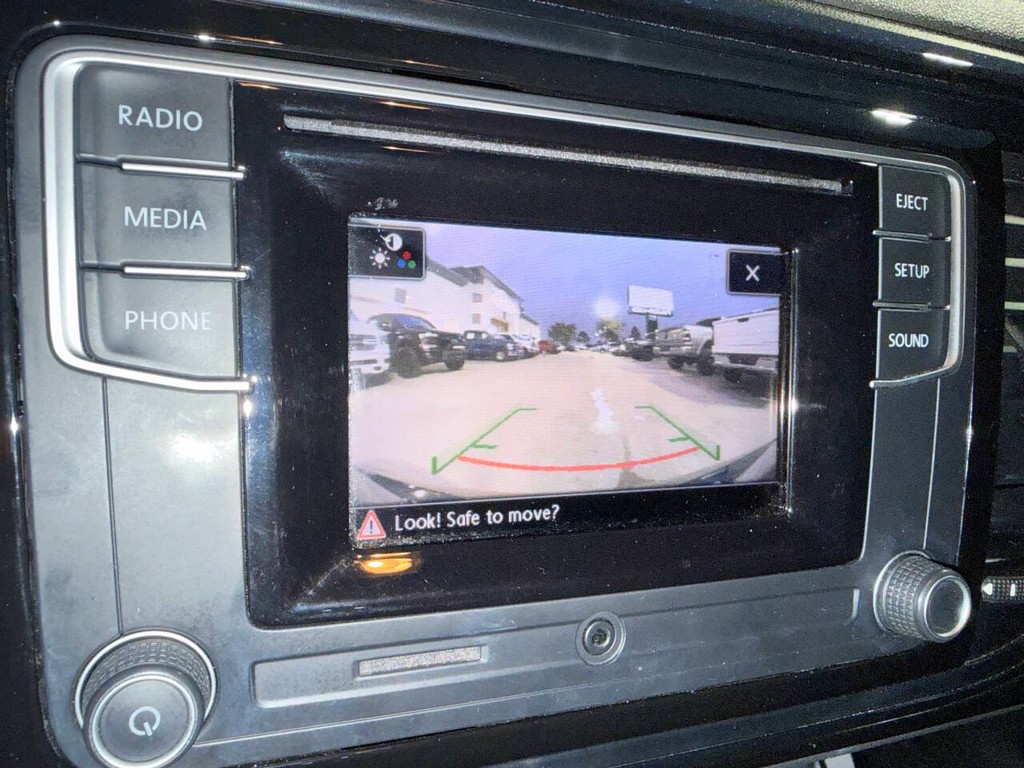 Volkswagen Beetle Vehicle Full-screen Gallery Image 21