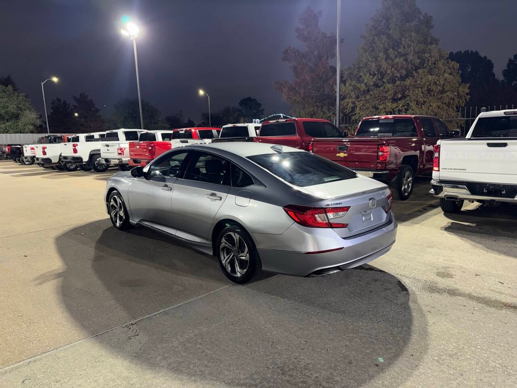 Honda Accord Sedan Vehicle Full-screen Gallery Image 04