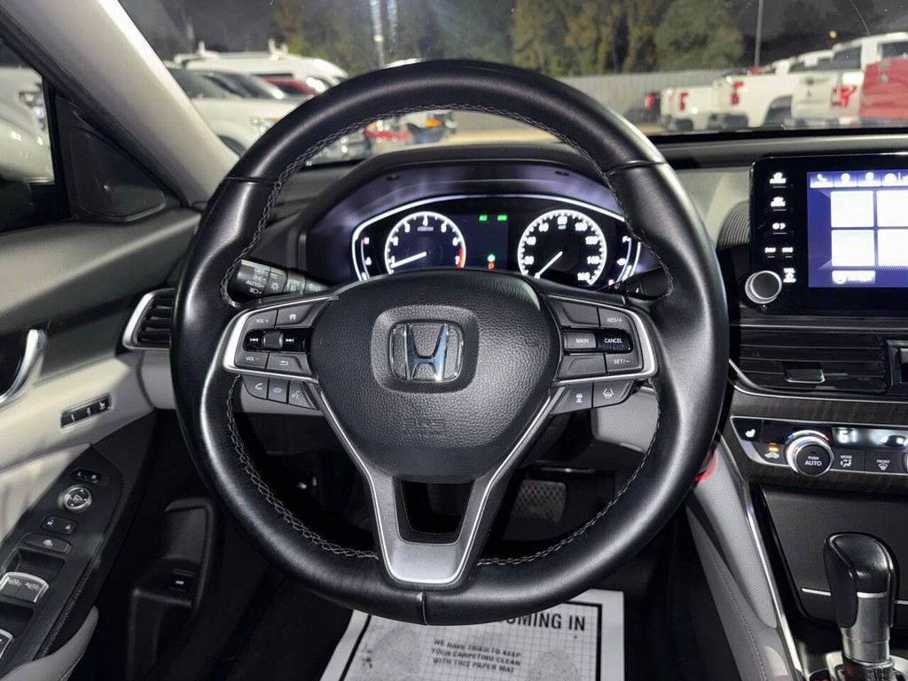 Honda Accord Sedan Vehicle Full-screen Gallery Image 23
