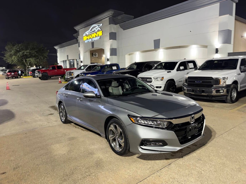 Honda Accord Sedan Vehicle Full-screen Gallery Image 40