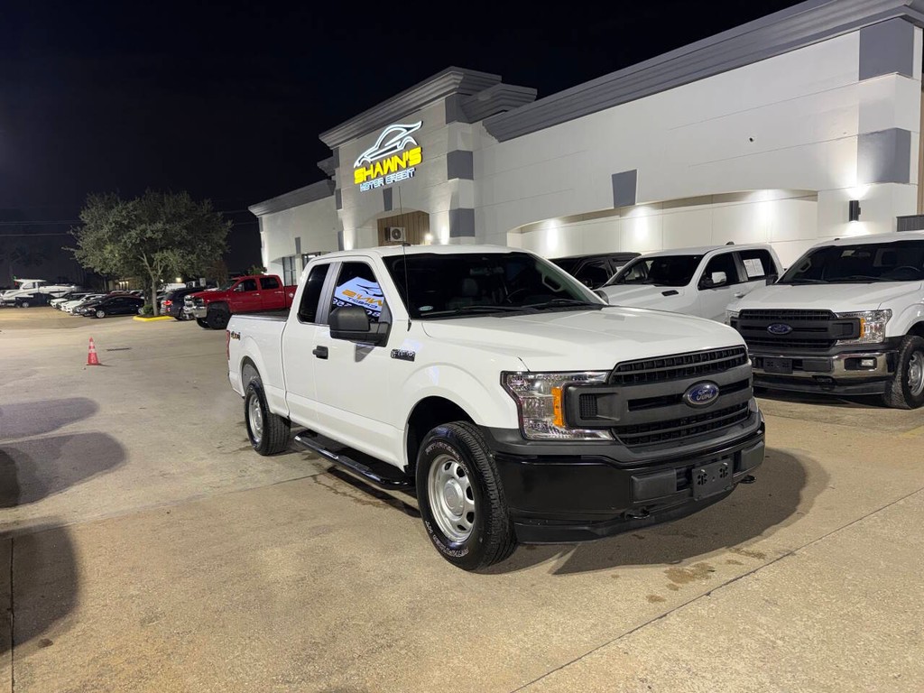 Ford F-150 Vehicle Full-screen Gallery Image 02