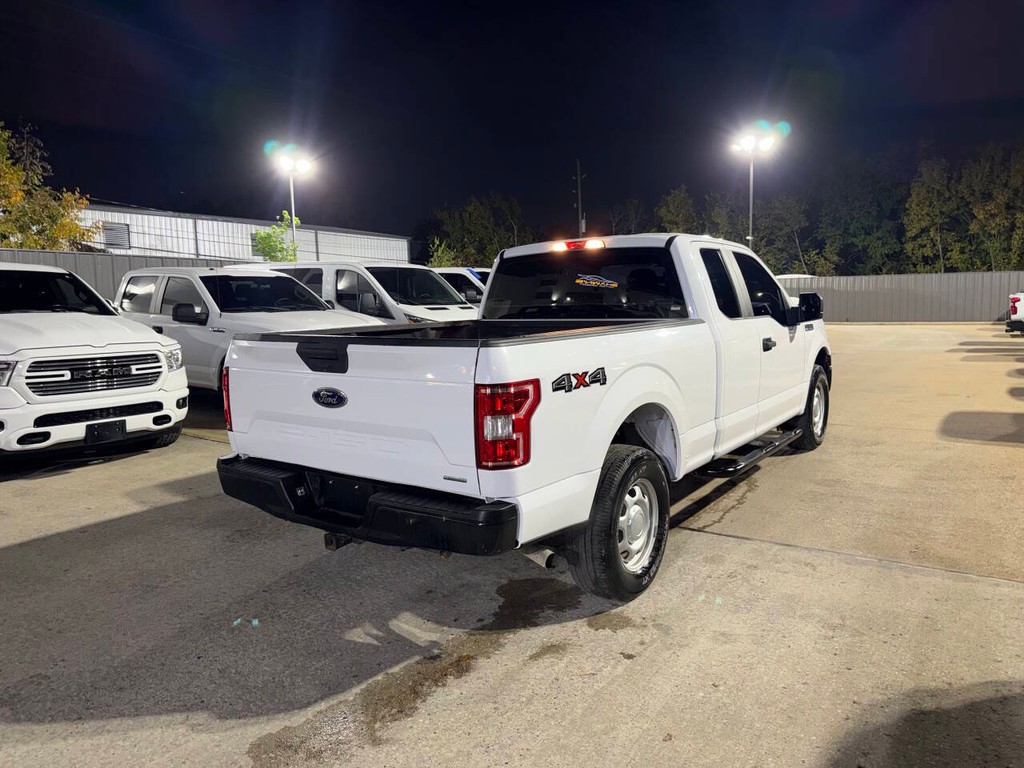 Ford F-150 Vehicle Full-screen Gallery Image 05