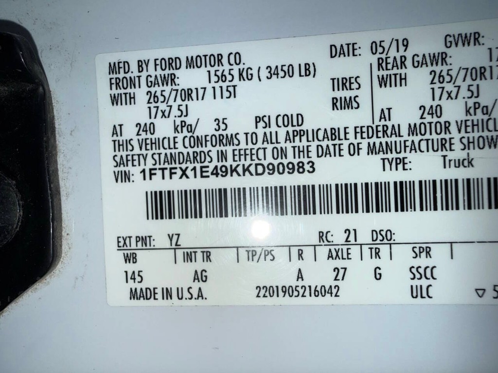 Ford F-150 Vehicle Full-screen Gallery Image 17