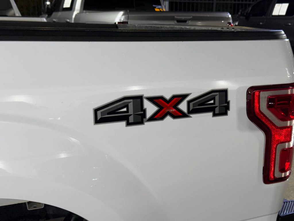 Ford F-150 Vehicle Full-screen Gallery Image 34