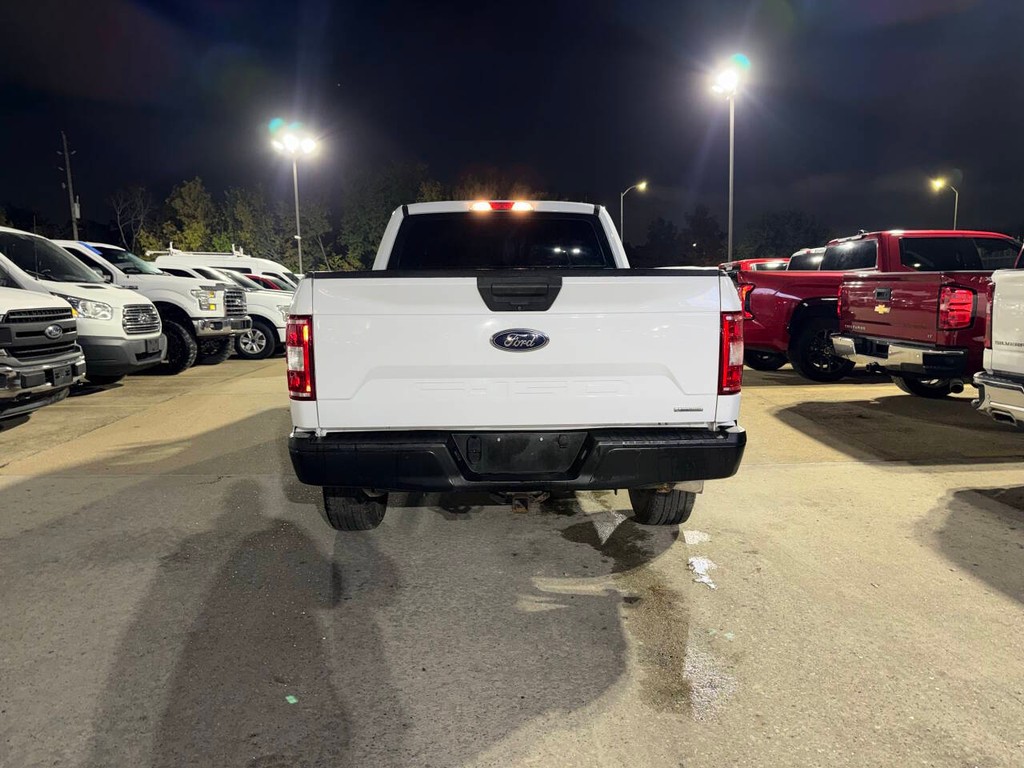 Ford F-150 Vehicle Full-screen Gallery Image 36