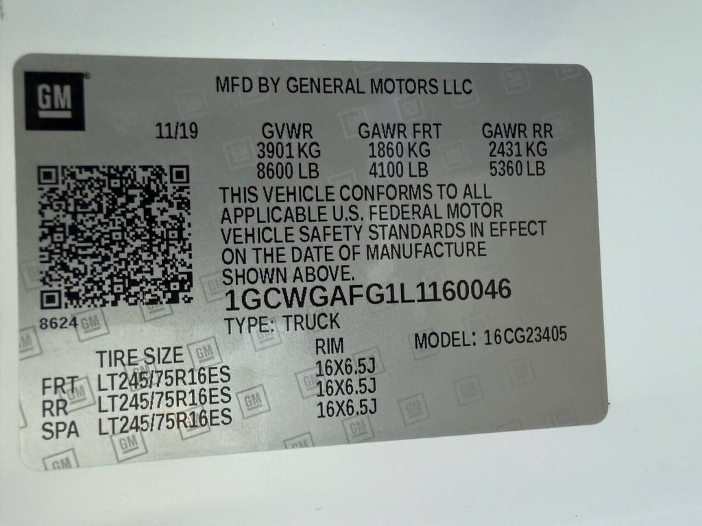 Chevrolet Express Cargo Van Vehicle Full-screen Gallery Image 21