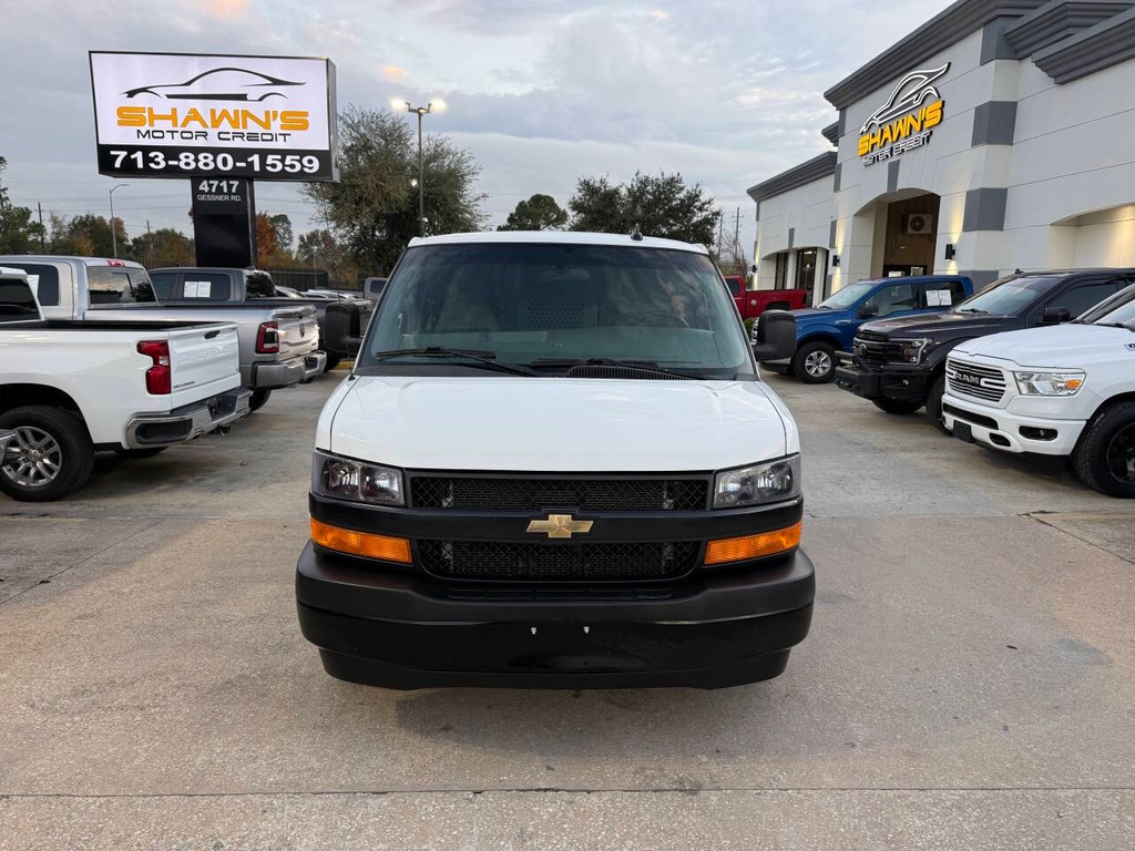 Chevrolet Express Cargo Van Vehicle Full-screen Gallery Image 33