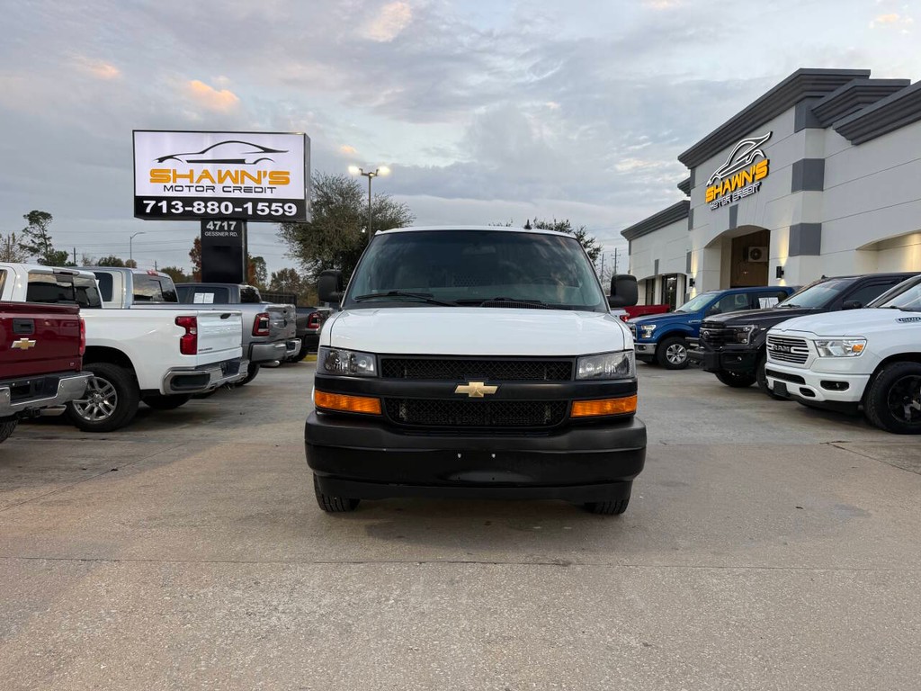 Chevrolet Express Cargo Van Vehicle Full-screen Gallery Image 34