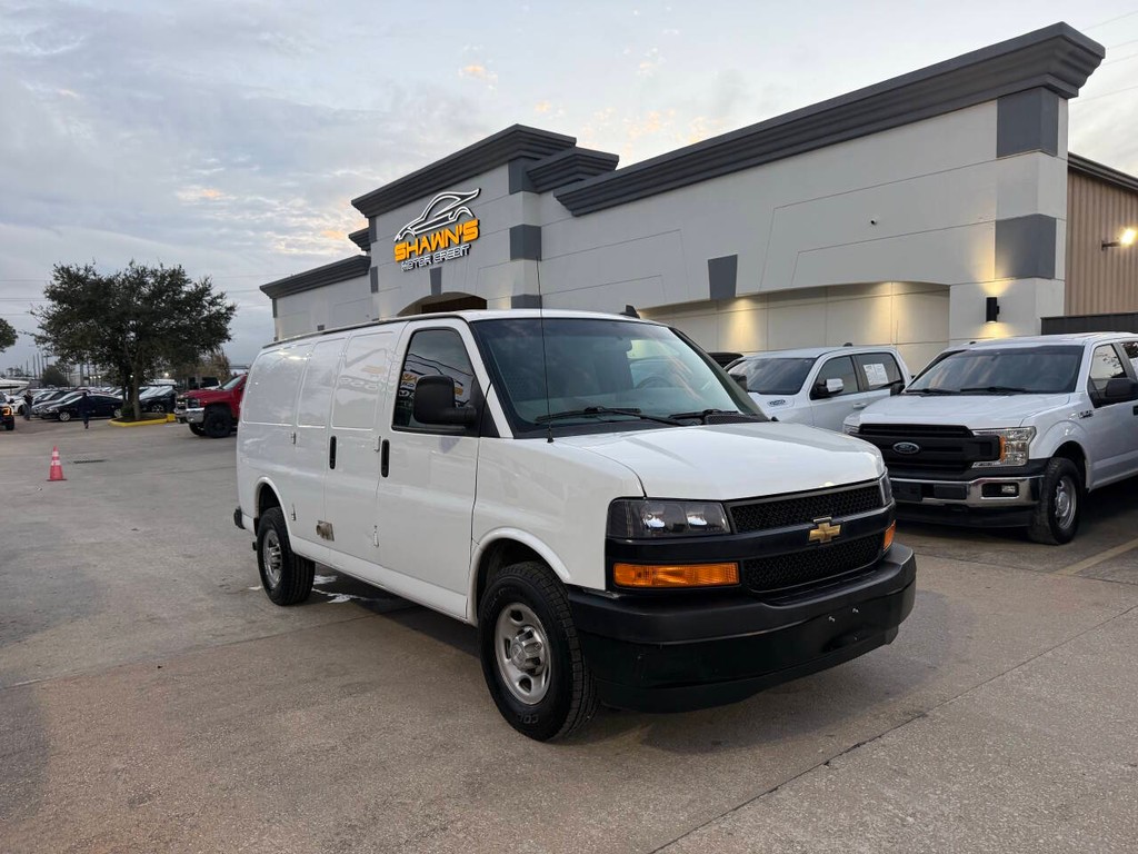 Chevrolet Express Cargo Van Vehicle Full-screen Gallery Image 35