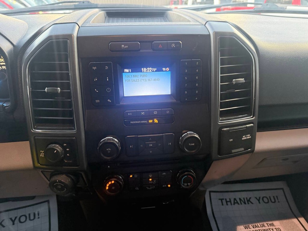 Ford F-150 Vehicle Full-screen Gallery Image 25