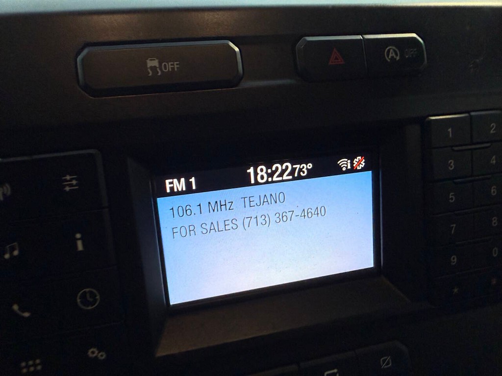 Ford F-150 Vehicle Full-screen Gallery Image 27