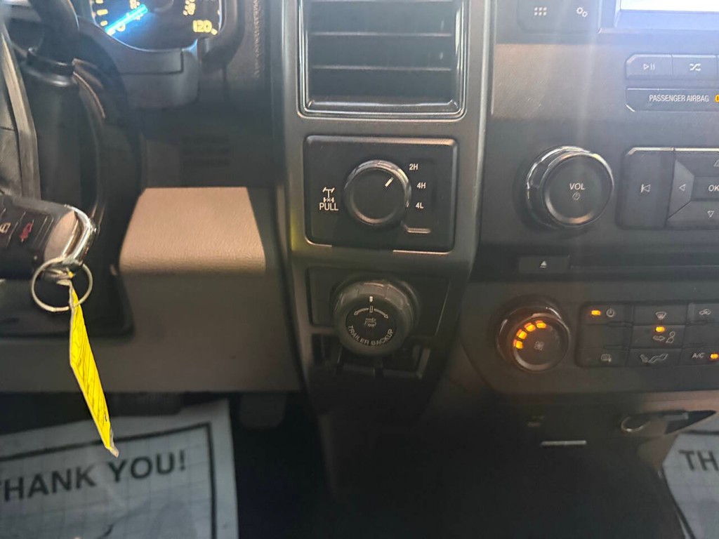 Ford F-150 Vehicle Full-screen Gallery Image 31