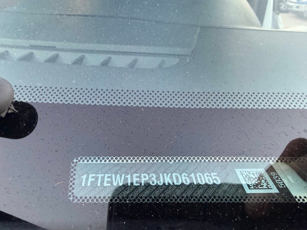 Ford F-150 Vehicle Full-screen Gallery Image 35