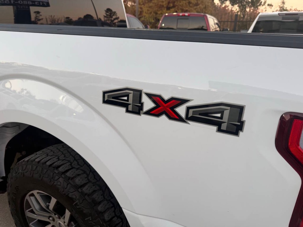 Ford F-150 Vehicle Full-screen Gallery Image 39