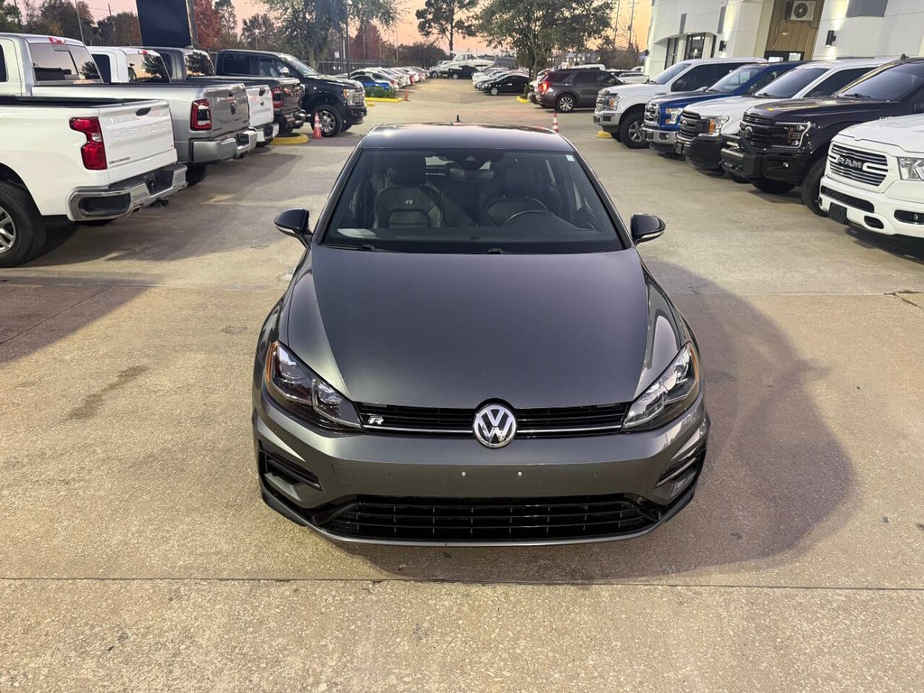 Volkswagen Golf R Vehicle Full-screen Gallery Image 41