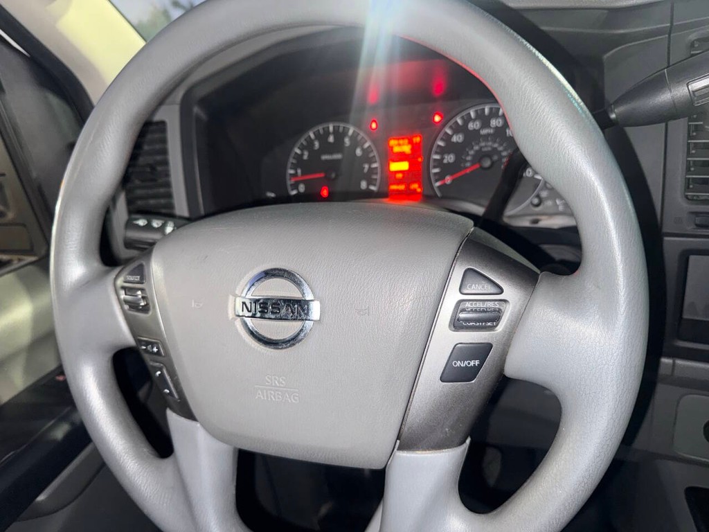 Nissan NV Cargo Vehicle Full-screen Gallery Image 15