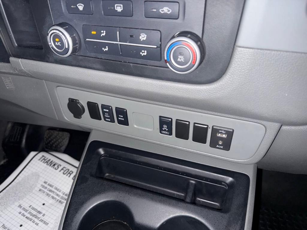 Nissan NV Cargo Vehicle Full-screen Gallery Image 20