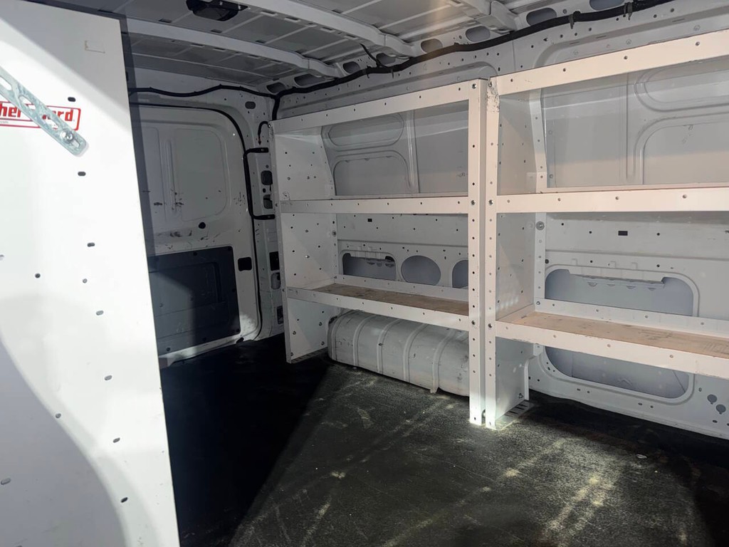 Nissan NV Cargo Vehicle Full-screen Gallery Image 23