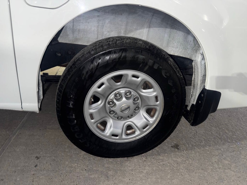 Nissan NV Cargo Vehicle Full-screen Gallery Image 29