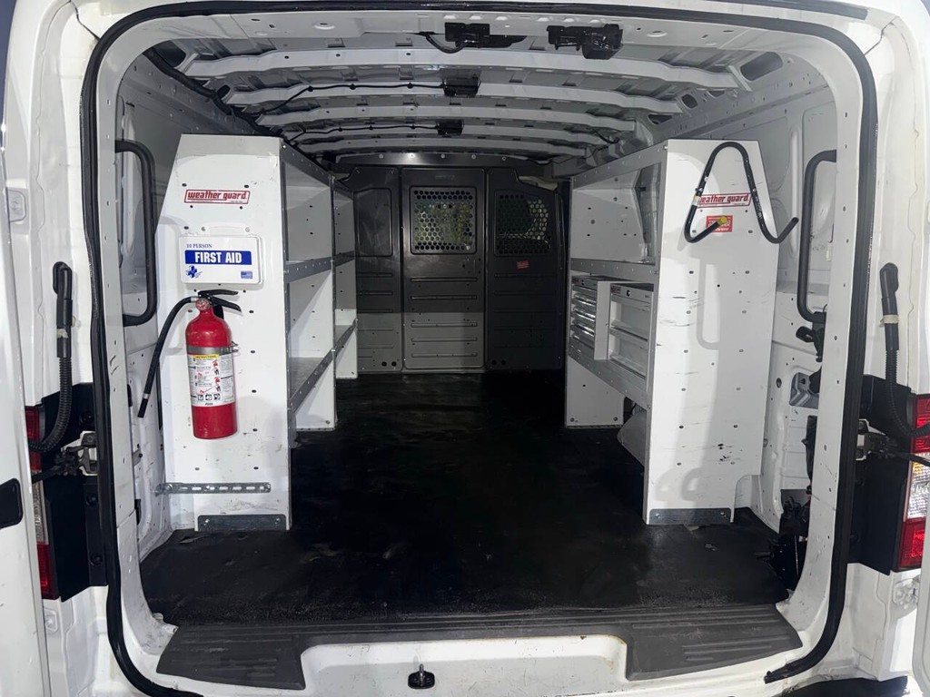 Nissan NV Cargo Vehicle Full-screen Gallery Image 31