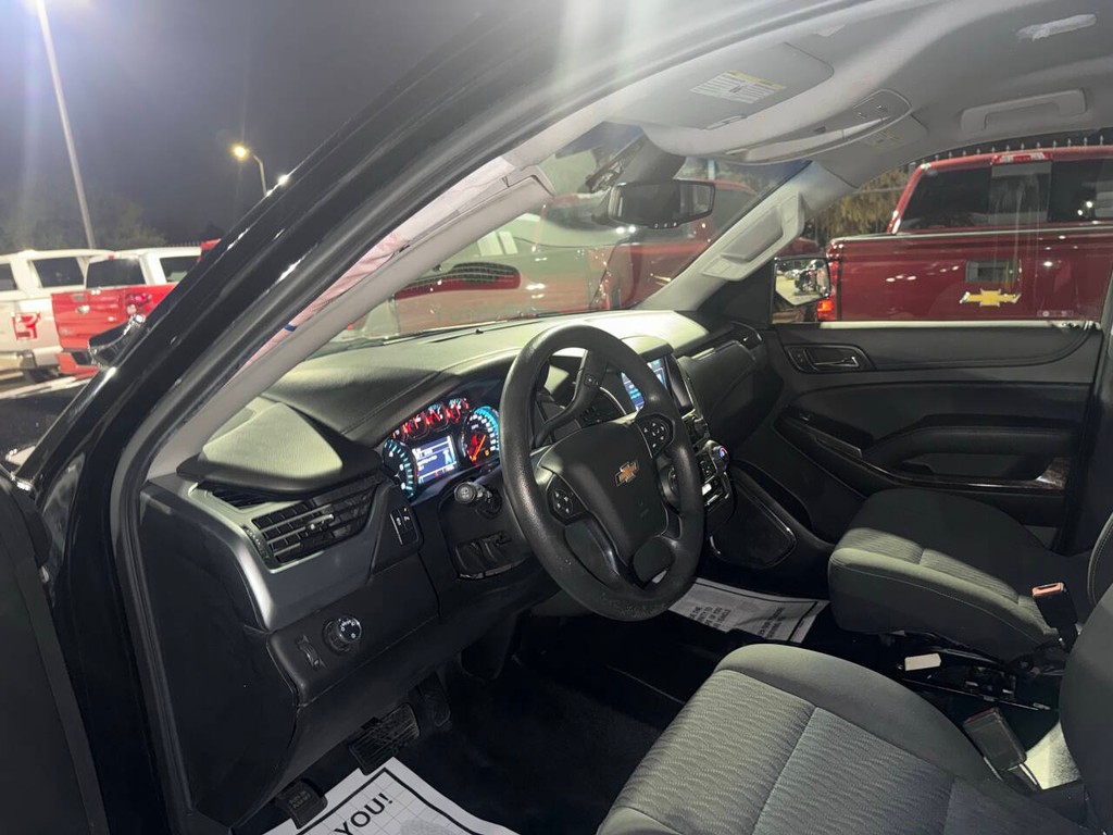 Chevrolet Tahoe Vehicle Full-screen Gallery Image 06