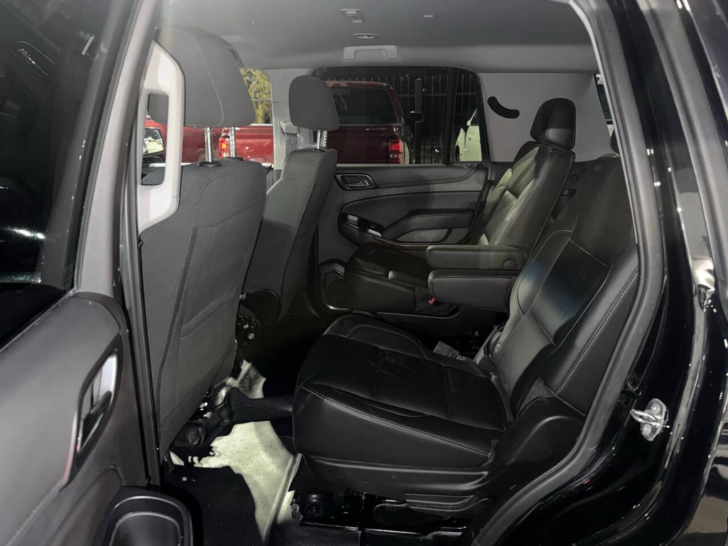 Chevrolet Tahoe Vehicle Full-screen Gallery Image 12