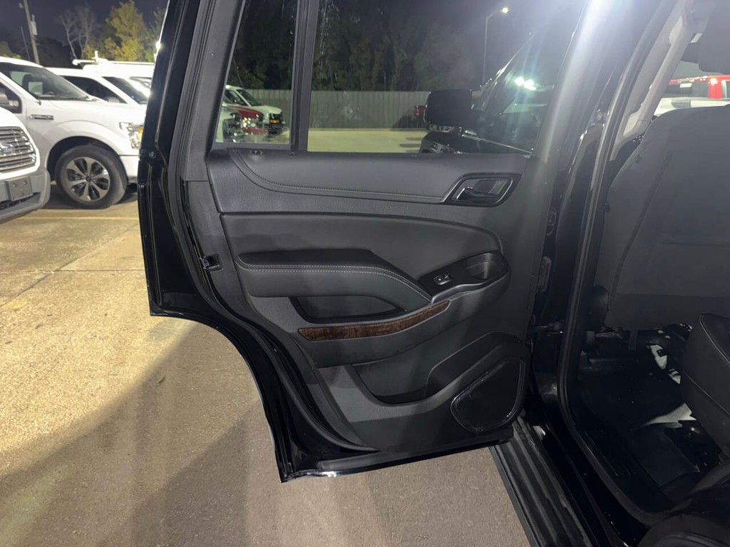 Chevrolet Tahoe Vehicle Full-screen Gallery Image 14