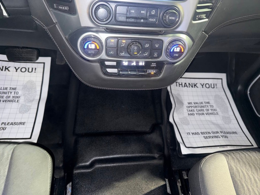 Chevrolet Tahoe Vehicle Full-screen Gallery Image 31