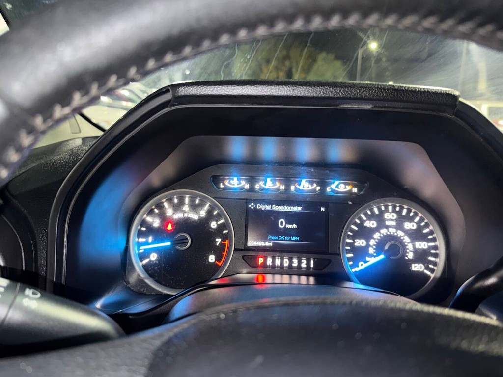 Ford F-150 Vehicle Full-screen Gallery Image 30