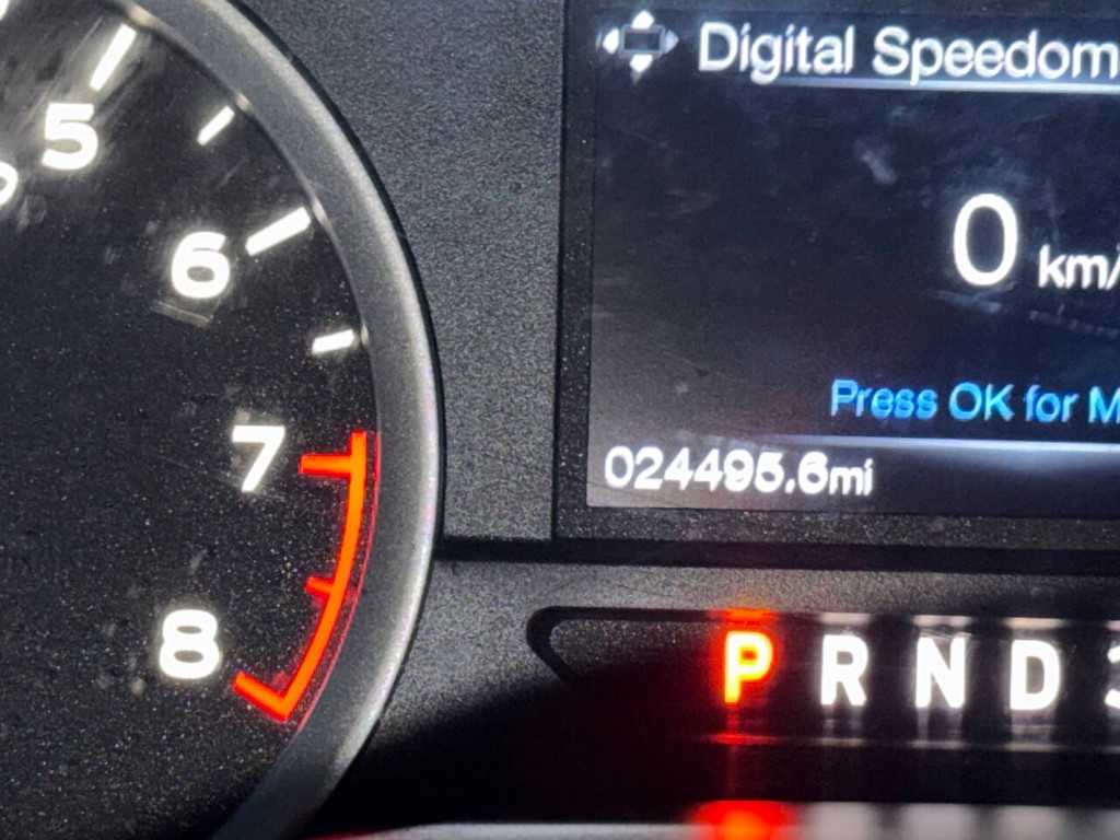 Ford F-150 Vehicle Full-screen Gallery Image 31