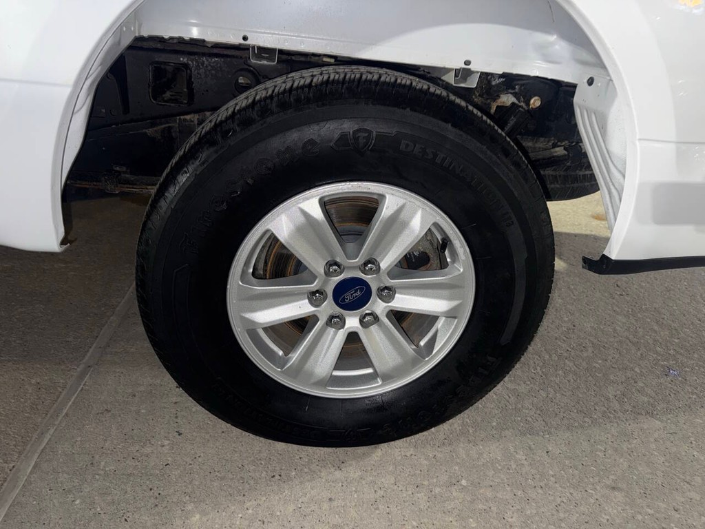 Ford F-150 Vehicle Full-screen Gallery Image 34