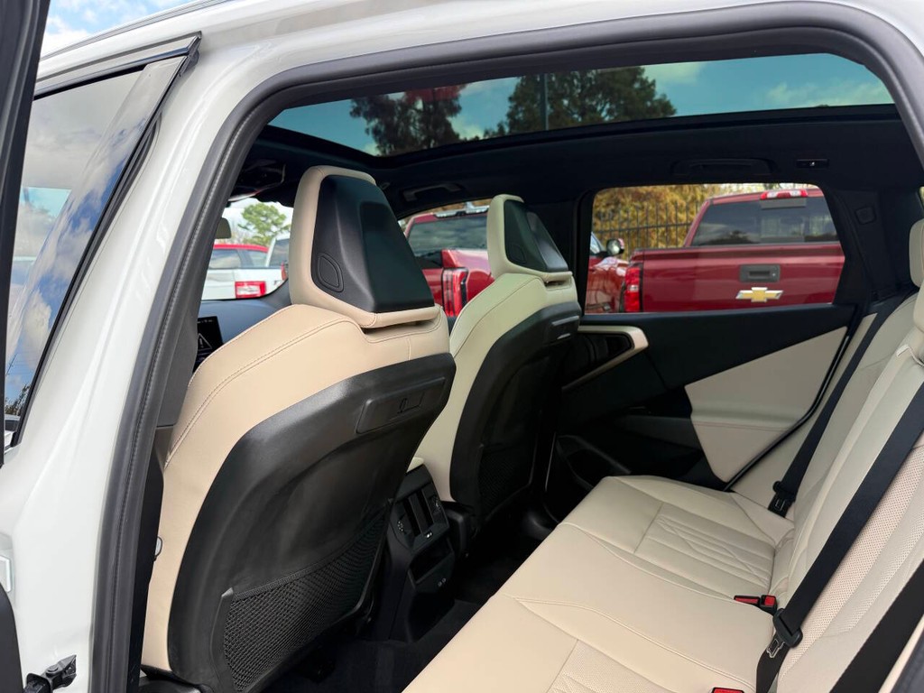 BMW X3 Vehicle Full-screen Gallery Image 12