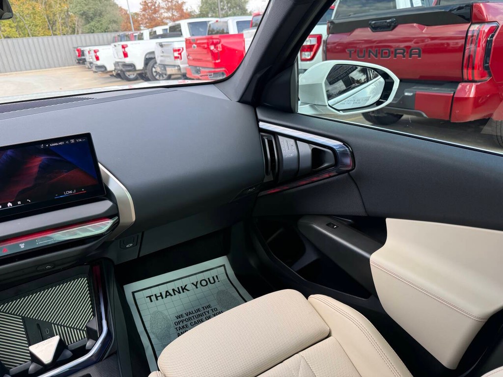 BMW X3 Vehicle Full-screen Gallery Image 20