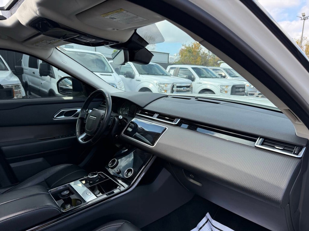 Land Rover Range Rover Velar Vehicle Full-screen Gallery Image 09