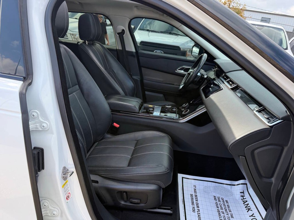 Land Rover Range Rover Velar Vehicle Full-screen Gallery Image 10