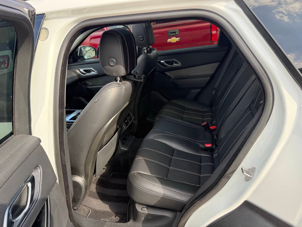 Land Rover Range Rover Velar Vehicle Full-screen Gallery Image 13