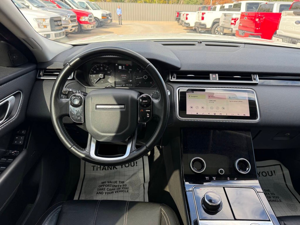 Land Rover Range Rover Velar Vehicle Full-screen Gallery Image 20