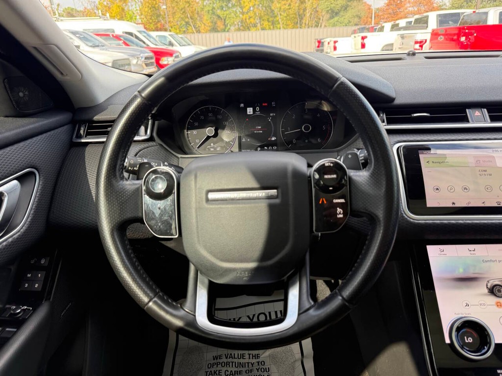 Land Rover Range Rover Velar Vehicle Full-screen Gallery Image 21