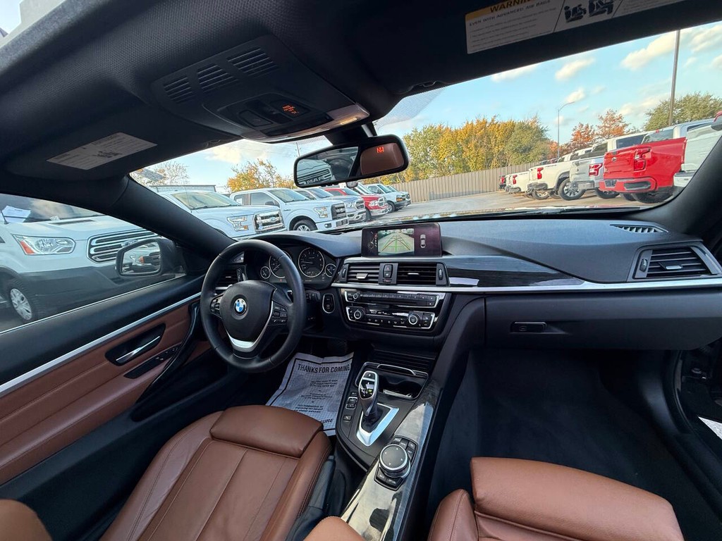 BMW 4 Series Vehicle Full-screen Gallery Image 16