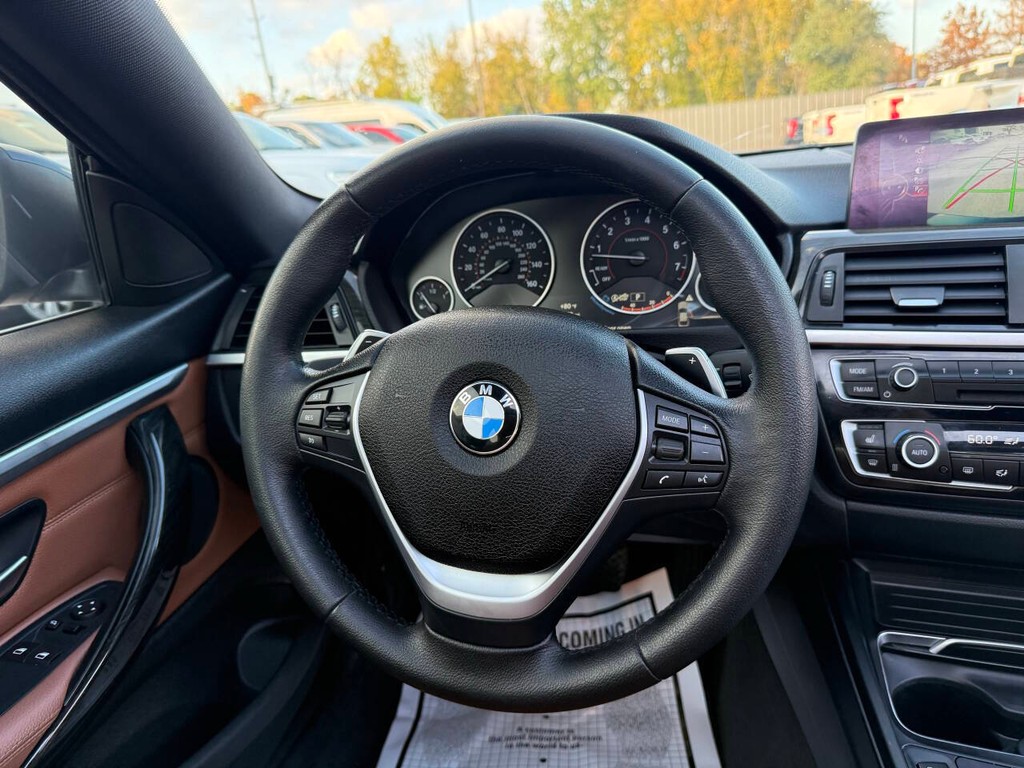 BMW 4 Series Vehicle Full-screen Gallery Image 18