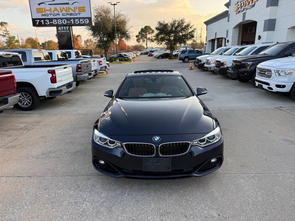 BMW 4 Series Vehicle Full-screen Gallery Image 34